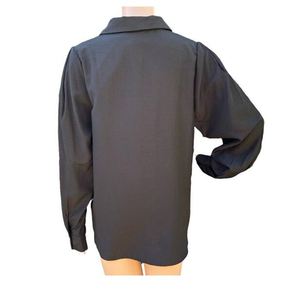 Know One Cares Women's Button Front Blouse Medium Black NWT Puff Long Sleeves - Picture 3 of 4